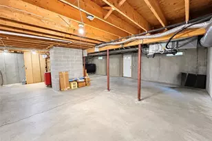 8 Woodcrest Dr, Cumberland, RI 02864 - Photo 35