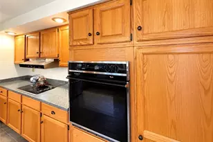 8 Woodcrest Dr, Cumberland, RI 02864 - Photo 11