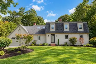 8 Woodcrest Dr, Cumberland, RI 02864 - Photo 3