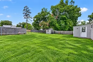59 Graybar Rd, Warwick, RI 02888 - Photo 3