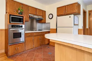 41 Wildwood Ave, East Providence, RI 02916 - Photo 11