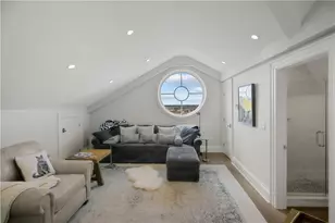 50 School St, Newport, RI 02840 - Photo 17