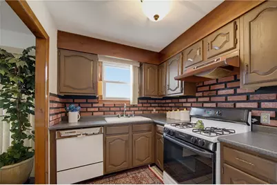 11 Old Barrington Road, East Providence, RI 02915 - Photo 13