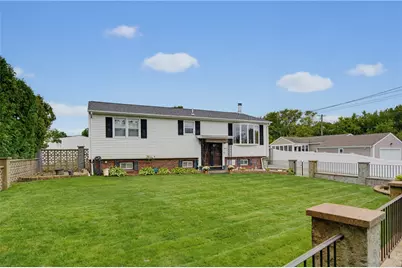 11 Old Barrington Road, East Providence, RI 02915 - Photo 3