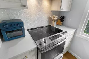 364 Bellevue Ave, Newport, RI 02840 - Photo 23