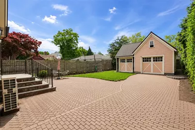 21 Elm Street, Newport, RI 02840 - Photo 3