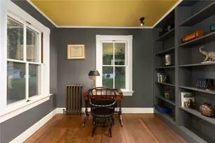 60 Poppasquash Rd, Bristol, RI 02809 - Photo 23