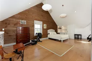 60 Poppasquash Rd, Bristol, RI 02809 - Photo 39