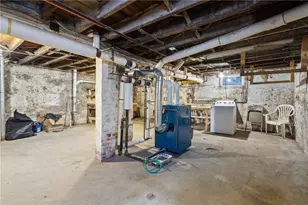 49 Woodbine St, Providence, RI 02906 - Photo 37