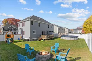 132 Theresa Marie Ave, Woonsocket, RI 02895 - Photo 3