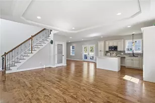 132 Theresa Marie Ave, Woonsocket, RI 02895 - Photo 5