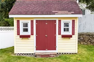 411 Mendon Rd, Woonsocket, RI 02895 - Photo 7