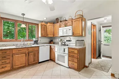 510 Maureen Circle, Burrillville, RI 02839 - Photo 9