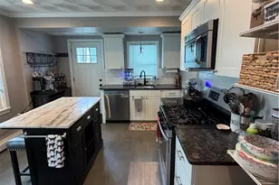 35 Bellman Ave, Warwick, RI 02886 - Photo 17