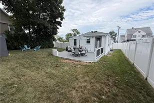 35 Bellman Ave, Warwick, RI 02886 - Photo 5