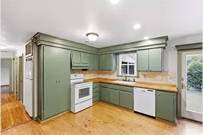 455 South Lake Road, Tiverton, RI 02878 - Photo 7
