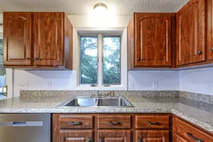29 W Castle Way, Charlestown, RI 02813 - Photo 5