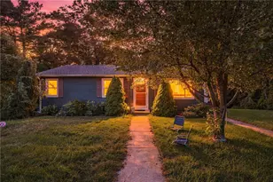 17 Pleasant View Cir, Smithfield, RI 02828 - Photo 1