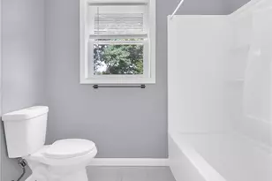 1105 Pontiac Ave, Cranston, RI 02920 - Photo 17