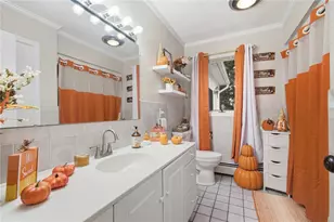 68 Virginia Ln, Providence, RI 02908 - Photo 13