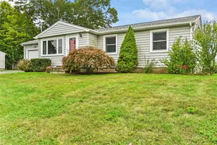 27 Bowman Dr, Warwick, RI 02889 - Photo 3