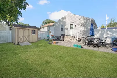 18 Pine Street, North Providence, RI 02911 - Photo 3