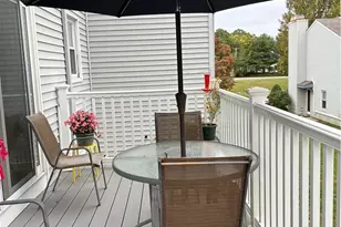 1 Willow Glen Cir, Warwick, RI 02889 - Photo 5