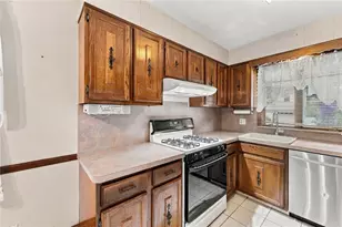 25 Sherman Ave, North Providence, RI 02911 - Photo 15