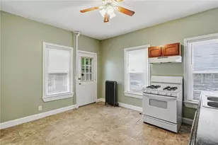 7 Broad St, Warwick, RI 02888 - Photo 5
