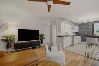 102 Broadway #1C, Newport, RI 02840 - Photo 5