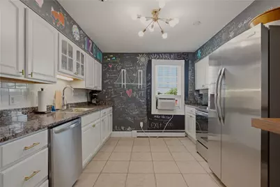 102 Broadway #1C, Newport, RI 02840 - Photo 7