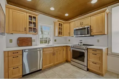 14 Mann Avenue, Newport, RI 02840 - Photo 9