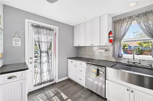 333 Maple St, Warwick, RI 02888 - Photo 3