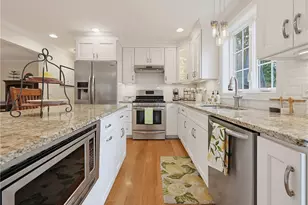 2 Plantation Dr, Tiverton, RI 02878 - Photo 7