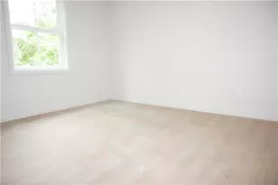 11 Benton St, Providence, RI 02909 - Photo 21
