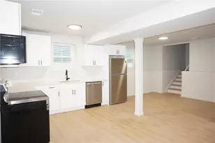 11 Benton St, Providence, RI 02909 - Photo 5