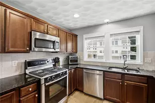68 Red Brook Ln, West Warwick, RI 02893 - Photo 9