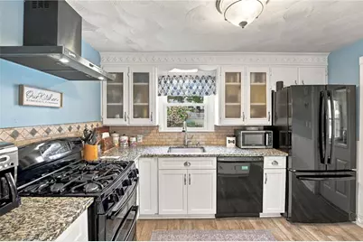 153 Rice Street, Pawtucket, RI 02861 - Photo 13