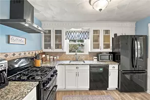 153 Rice St, Pawtucket, RI 02861 - Photo 13