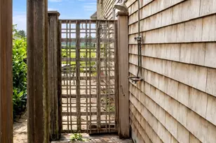 31 Calvert Pl, Jamestown, RI 02835 - Photo 35