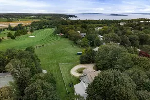 31 Calvert Pl, Jamestown, RI 02835 - Photo 1