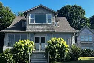 31 Calvert Pl, Jamestown, RI 02835 - Photo 3