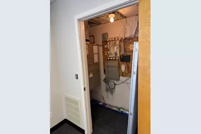 255 Quaker Lane #400, West Warwick, RI 02893 - Photo 15
