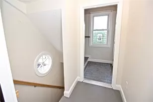 668 Thames St, Newport, RI 02840 - Photo 9