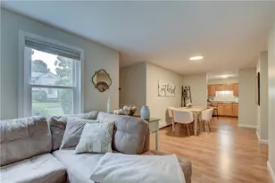 1 Willow Glen Ct, Warwick, RI 02889 - Photo 5