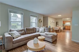 1 Willow Glen Ct, Warwick, RI 02889 - Photo 3