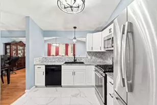 172 Friendship St, North Providence, RI 02904 - Photo 3