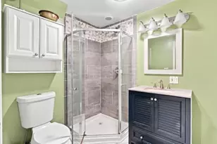 172 Friendship St, North Providence, RI 02904 - Photo 27