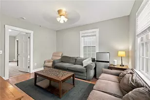 82 Burnside Ave, Newport, RI 02840 - Photo 15