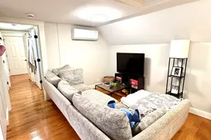 14 Mayflower St, Providence, RI 02906 - Photo 3